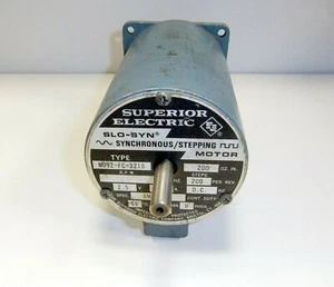 Superior Electric Synchronous Stepping Motor M092-FC-321B - Picture 1 of 3
