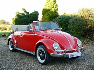1971 Volkswagen Beetle 1600 Karmann Convertible. Photographic Restoration. - Picture 1 of 12
