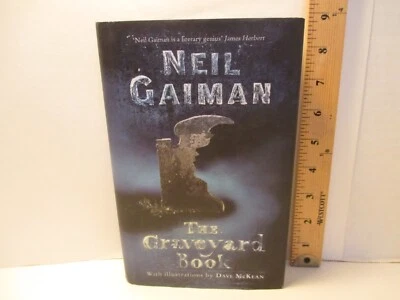 Newbery winner GRAVEYARD BOOK by NEIL GAIMAN illus DAVE McKEAN  2008 UK hc + dj - Image 1 of 4