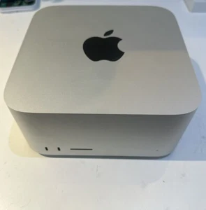 Apple Mac Studio - M1 Max, 10 Core CPU, 32 GPU, 32 GB RAM, 2 TB - Picture 1 of 7