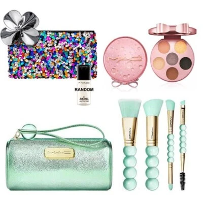 NIB,MAC, Brush Essentials Kit+Eye Love Surprises EyeShadow (Sparkling Wine)+Gift - Image 1 of 4