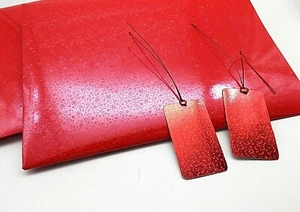 Bright Red Holographic Luxury Gift Wrap Wrapping Paper 2 Sheets 2 Tag 3D Stars - Picture 1 of 8