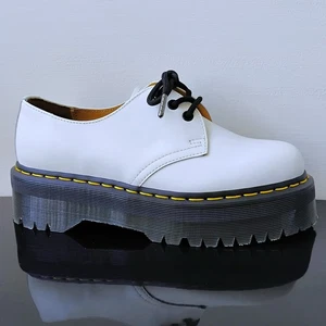 Dr. Martens Damen Quad Plateau Derby in schönem klassischem Weiß - Bild 1 von 12