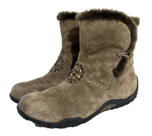 Taos Schmuck Fell gefüttert Knopf Damen Wildleder Stiefel Slipper braun Größe 8 - Bild 1 von 7