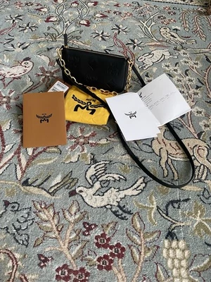 Bandolera MCM Aren Cadena en Maxi Monograma Cuero Negro Nueva con Etiquetas Venta al por menor $580. ACTUAL Foto 1 de 4