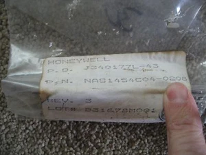 NEW 2.5" Honeywell NASA Aerospace Faster Screw LOT 30 Workcell NAS1454C04-0208 - Picture 1 of 1