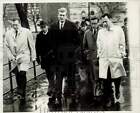 1966 Press Photo Mayor John Lindsay walks with aides from hotel to City Hall