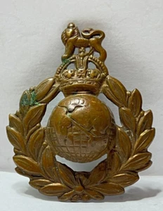 WWII Royal Marines Brass Cap Badge Slider cut 47 x 38 mm - Foto 1 di 3