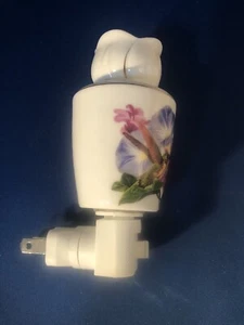 Elegant Expressions Oil Night Light Wall Plug-In Hummingbird Sweet Pea Jasmine - Picture 1 of 12