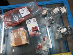 25 NGK KERZEN + KERZENKABEL 24 PIPETTEN 1 ZÄHLER 1 KERZENHALTER LAGERWARE AUSVERKAUF - Bild 1 von 1