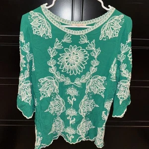 Solitaire Anthropologie Damen M grün bestickt 3/4 Ärmel Oberteil Bluse - Bild 1 von 6