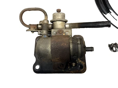 Bomba de combustible y amortiguador de combustible originales Datsun Nissan 280Z OEM  Foto 1 de 4