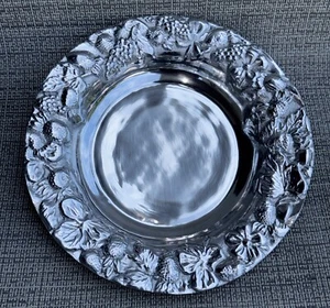 MEXICAN PEWTER LARGE BOWL WITH FRUIT DESIGN - Picture 1 of 4