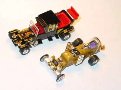 JUEGO DE COCHE FAMILIAR Y ATAÚD MUNSTERS KOACH & DRAGULA DIORAMA COLECCIONABLE Dorado/Negro Foto 1 de 4