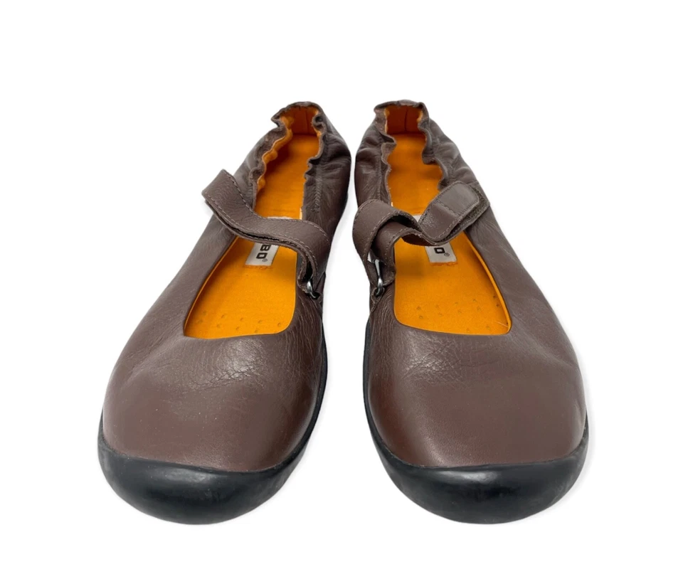 Zapatos planos de cuero marrón TSUBO Vacci Mary Jane para mujer talla 8 EU 38 Foto 1 de 4