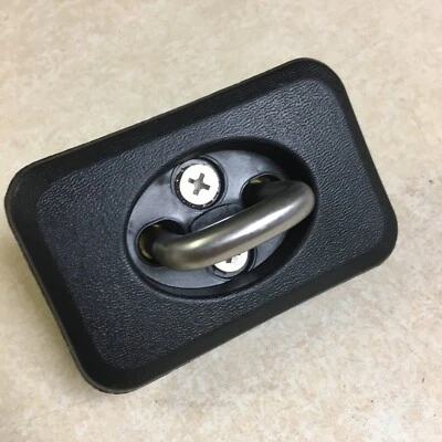 Gancho de anclaje de amarre de 1 pieza para camionetas Dodge RAM 1500 2500 3500 1995 a 2018 Foto 1 de 3