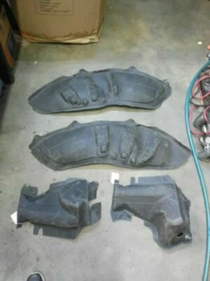 Mercedes W163 ML430 ML55 ML320 1998-05 Juego 4 paneles de revestimiento de aislamiento 1636800625 Foto 1 de 4