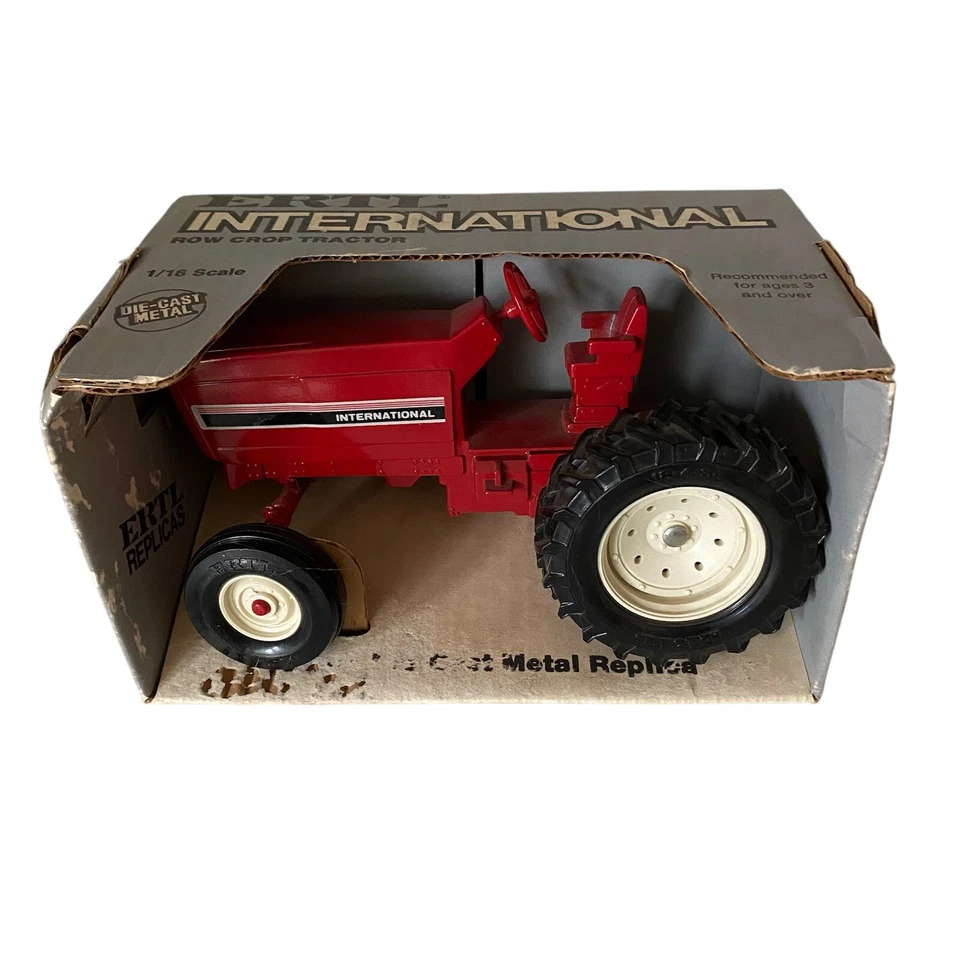Vintage Ertl International Diecast Row Crop Tractor 415-10eo 1 16