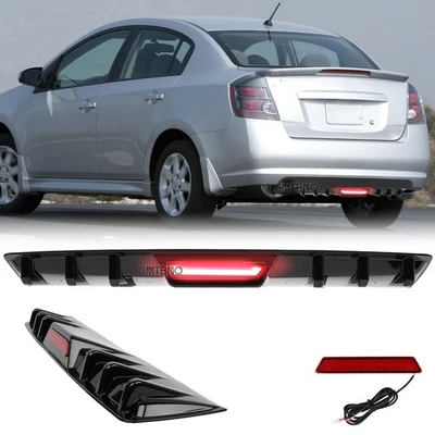 Labio divisor difusor parachoques trasero brillante para Nissan Sentra con luz de freno LED Foto 1 de 4