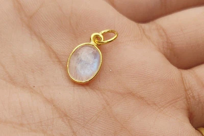Encanto de piedra lunar arco iris natural, colgante de oro amarillo de 18... - Imagen 1 de 4