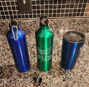 (2)Aluminium-Wasserflaschen Outdoor Sport Tragbarer Trinkkanister mit Deckel / Clip - Bild 1 von 4