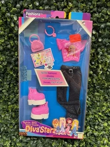 Diva Starz Fashionz “Nikki” Outfit Pack (Mattel, 2001) - Picture 1 of 13