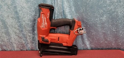 MILWAUKEE M18 FUEL 2746-20 BRAD NAILER 18 GAUGE TOOL ONLY TESTED FREE SHIPPING - Image 1 of 4