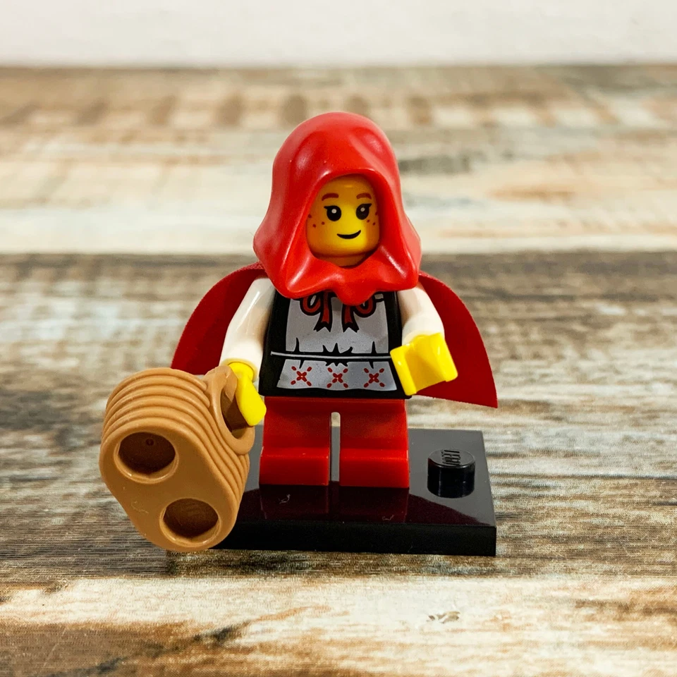 Lego Little Red Riding Hood Minifigure Series 7 Grandma Visitor - Image 1 of 1