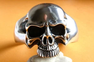 KLASSISCHER TOTENKOPF SKULL ARMREIF BIKER EDELSTAHL / 154 - Picture 1 of 5