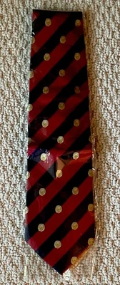 Wolfmark Premium Ropa para el Cuello Para Hombre Corbata a Rayas Negro/Rojo Dorado Acentos de León NUEVO Foto 1 de 4