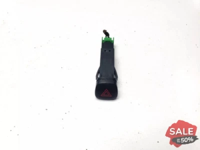 VOLVO V40 2014 EMERGENCY HAZARD LIGHT SWITCH BUTTON 9123682 - Image 1 of 4
