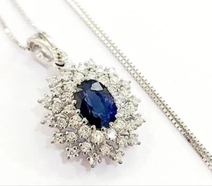 Collana con Pendente in Oro Bianco 18kt Zaffiro Ovale Ct 0,73 E Diamanti Ct 0,28 - Foto 1 di 8