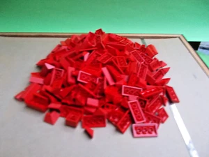 LEGO-alt:"300 rote GIEBEL-Steine, gemischt, fast alle Formen"........60er Jahre - Bild 1 von 1