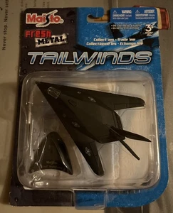 New Maisto Tailwinds Diecast Black F-117 Nighthawk Stealth Fighter - stand - Picture 1 of 4