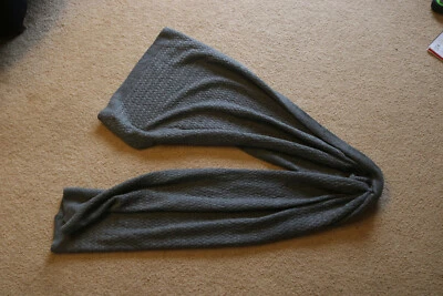 Bufanda tejida para mujer Lacoste mezcla de lana gris talla 82’’x25.5’’’ Foto 1 de 4