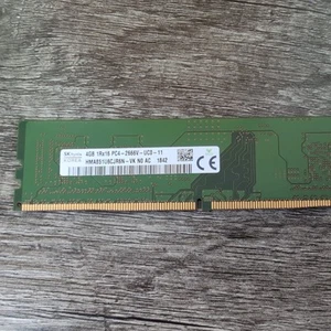 SK Hynix Korea 4GB 1Rx16 PC4 Desktop RAM Memory Card Chip PC Computer Upgrade - Picture 1 of 2