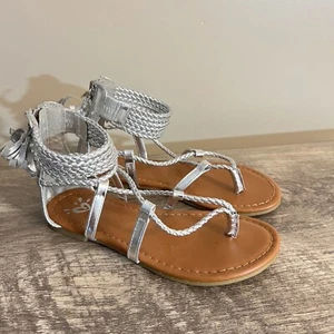 Justice silberne Gladiator-Riemensandalen Kinder Größe 1 gewebte Quaste Reißverschlussgriffe - Bild 1 von 8