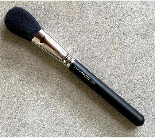 NUEVO MAC 129S Sintético Todo Uso Redondo Polvo Rostro Cepillo para Maquillaje Facial Foto 1 de 1