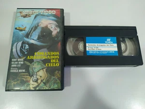 Comandos Arriesgados del Cielo Harold Wayne - VHS Cinta Español - Imagen 1 de 3