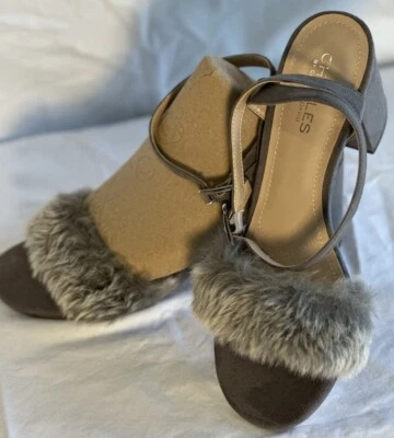 NEW Charles David Leather Faux Fur Strapy Sandals Size 7.5 - Image 1 of 4