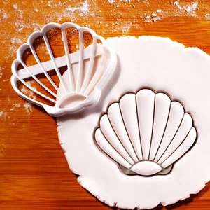 Scallop Shell Cookie Cutter - nautical beach mermaid Seashell under the sea clam - Picture 1 of 6