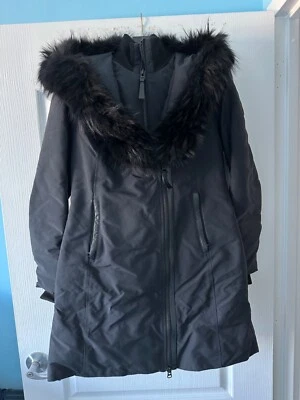 Parka de plumón con ribete de piel Mackage Kay-P  Foto 1 de 4