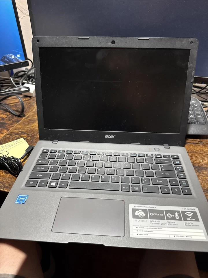 Acer Cloudbook AO1-431-C8G8 14" Laptop Intel Celeron 2GB RAM 1tb With Cord - Image 1 of 4