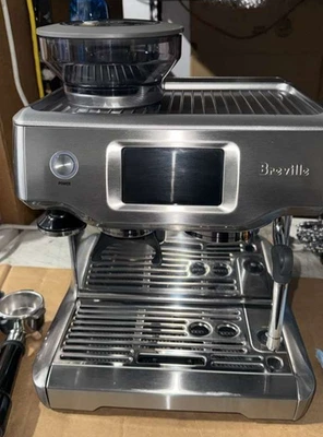Эспрессо-машина Breville the Barista Touch автоматический вспениватель молока BES880BSS - Изображение 1 из 4