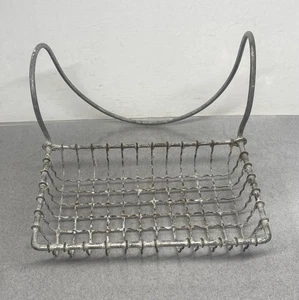 Vintage Wire Soap Holder Dish For Bath Tub or Sink Metal Hanging - Picture 1 of 8