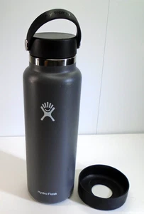 Botella de agua de boca ancha aislada Hydro Flask 40 oz acero inoxidable con protector de arranque - Imagen 1 de 9