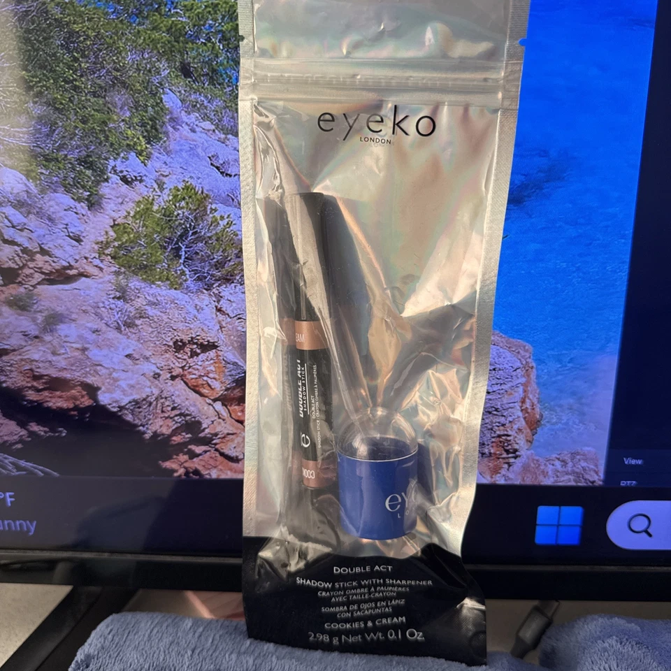 Eyeko Double Act Shadow Stick & Sharpener Cookies & Cream 2.98g/0.1oz - Sealed - Image 1 of 1