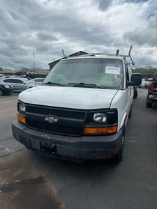 03 04 CHEVY EXPRESS 2500 Alternator - Picture 1 of 15