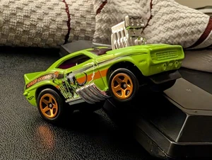 Chevy Camaro Z28 1969 'Duende Verde' gráficos perfectos con una cuchara increíble nuevo en caja alto - Imagen 1 de 24