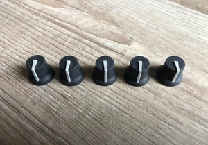 Juego de 5 perillas grises personalizadas para E-MU Mo'Phatt, Xtreme Lead, negras con rayas grises - Imagen 1 de 3